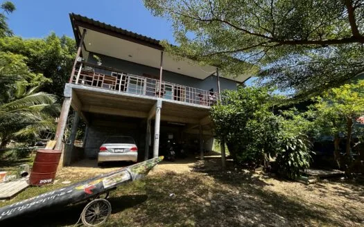 Seaview House 3 bedrooms to Renovate in Panwa