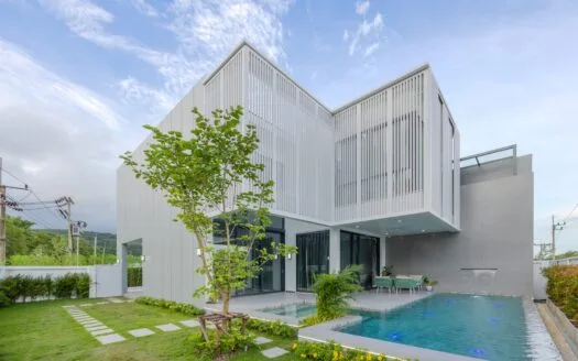 Modern Pool Villa 4 bedrooms in Chalong