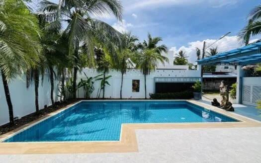 Beautiful Pool Villa 4 bedrooms for Rent in Kathu