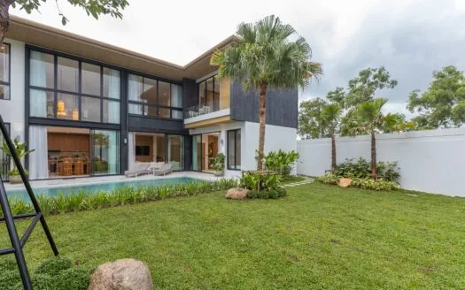Luxury Pool Villa 5 bedrooms in Chalong Bay