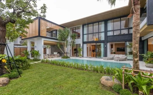 Luxury Pool Villa 5 bedrooms in Chalong Bay