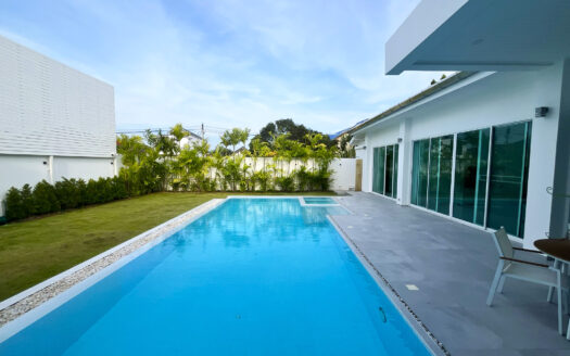 Pool Villa 3 bedrooms for Rent in Rawai – Kokyang