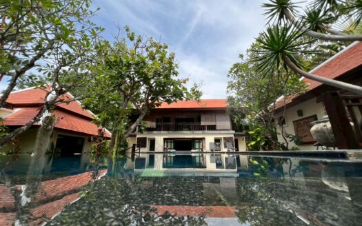 Tropical Balinese 4 Bedrooms Traditional Pool Villa – Naiharn