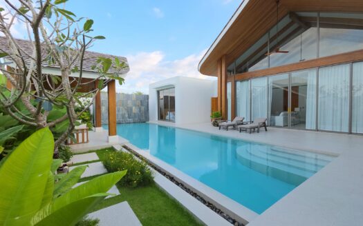 Grand Luxury Pool Villa 4 bedrooms in Pasak 8