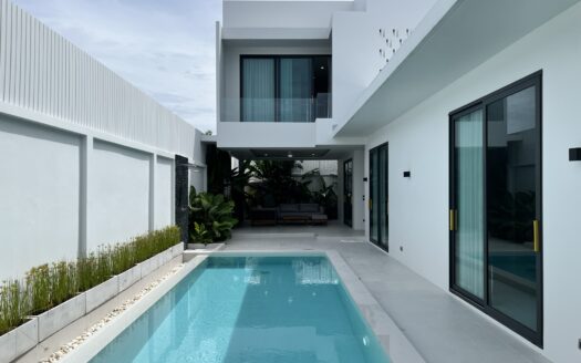 Modern Pool Villa 5 bedrooms in Rawai – Pattana