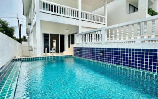 Private Pool Villa 3 bedrooms in Rawai – Saiyuan