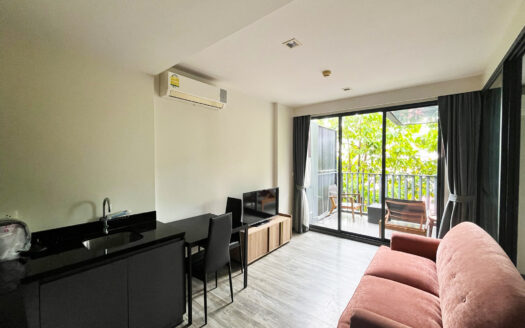Modern 1 Bedroom Condo at The Deck Patong – Prime Location & High ROI