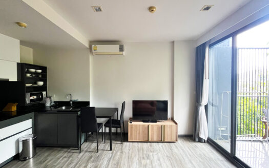 Modern 1 Bedroom Condo at The Deck Patong – Prime Location & High ROI